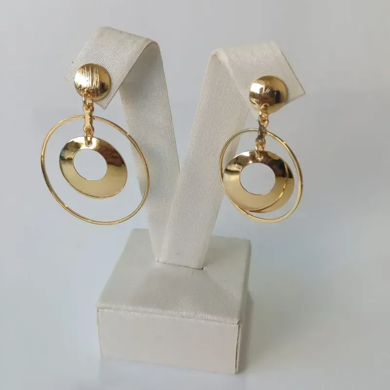 Brinco Aros Pingente Medalha Vazada