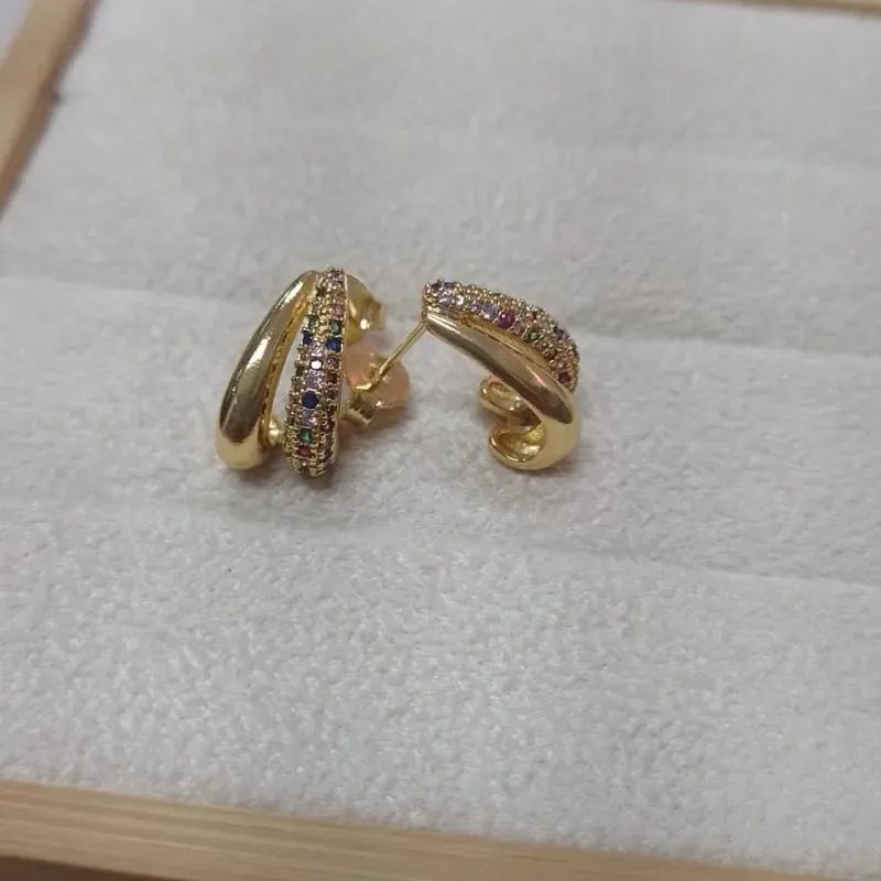 Brinco J Liso com Microcravejado Color