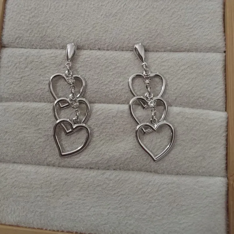 Brinco Pingente Corações Diamond