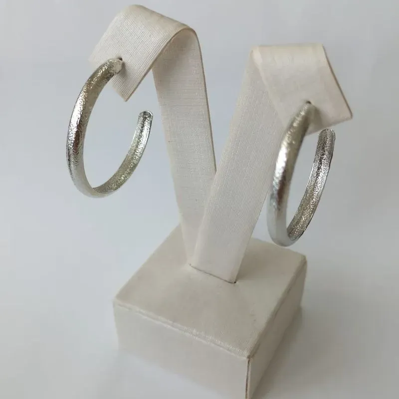 Brinco Argola Texturizada Diamond