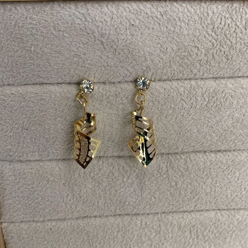 Brinco Espiral Pingente Cristal