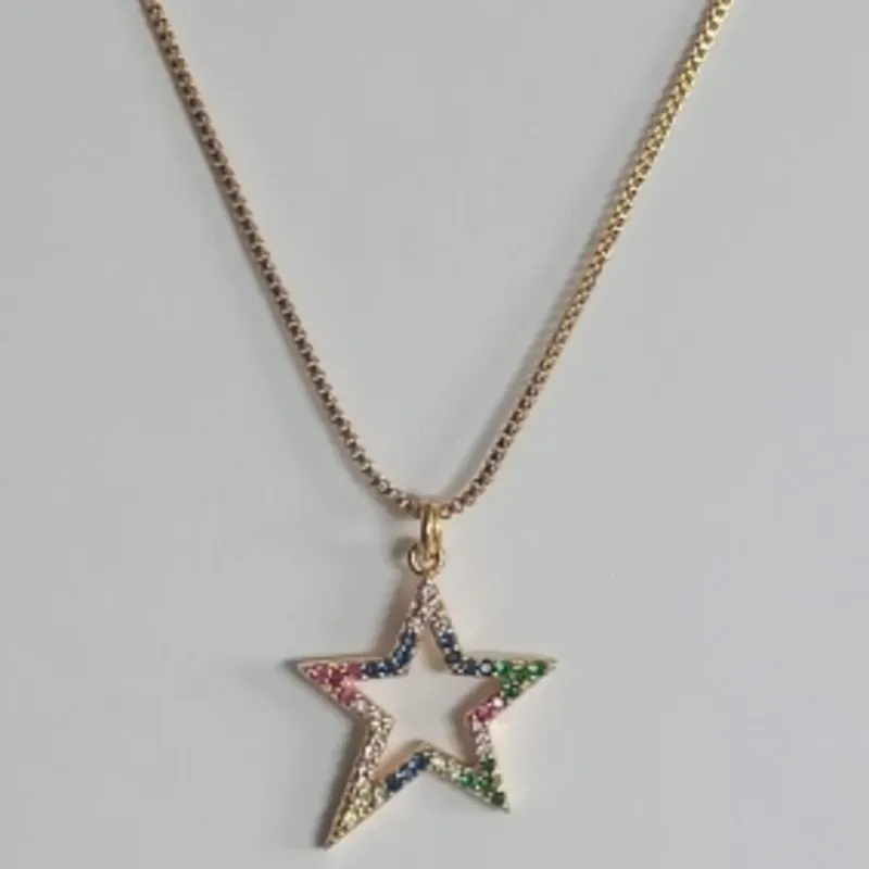 Colar Estrela Microcravejado Color