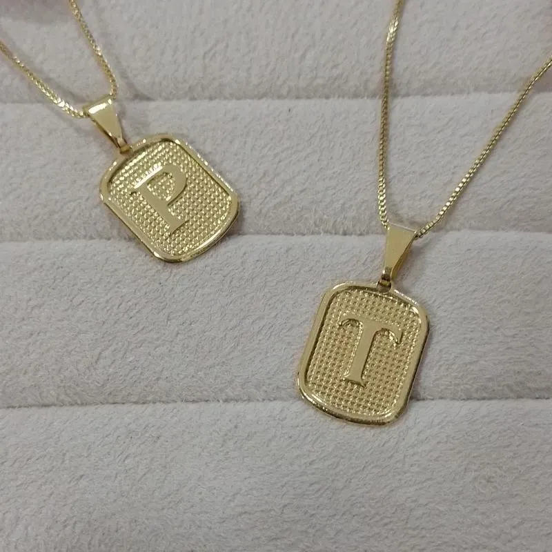 Colar Pingente Letras