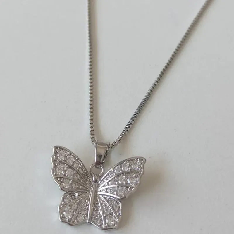 Colar Veneziana Pingente Borboleta Cravejado Diamond