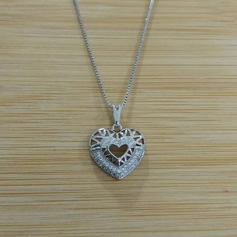 Colar Veneziana Pingente Coração Duplo Cravejado Diamond