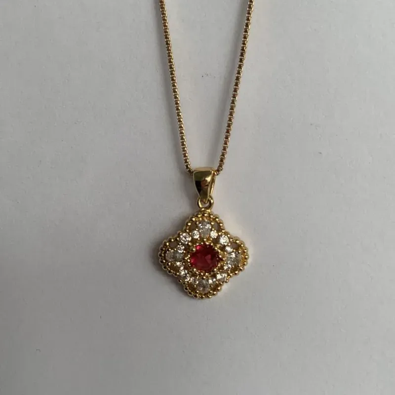 Colar Veneziana Pingente Queen Zircônia