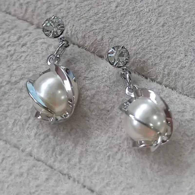 Brinco Ponto de Luz Pingente Pérola