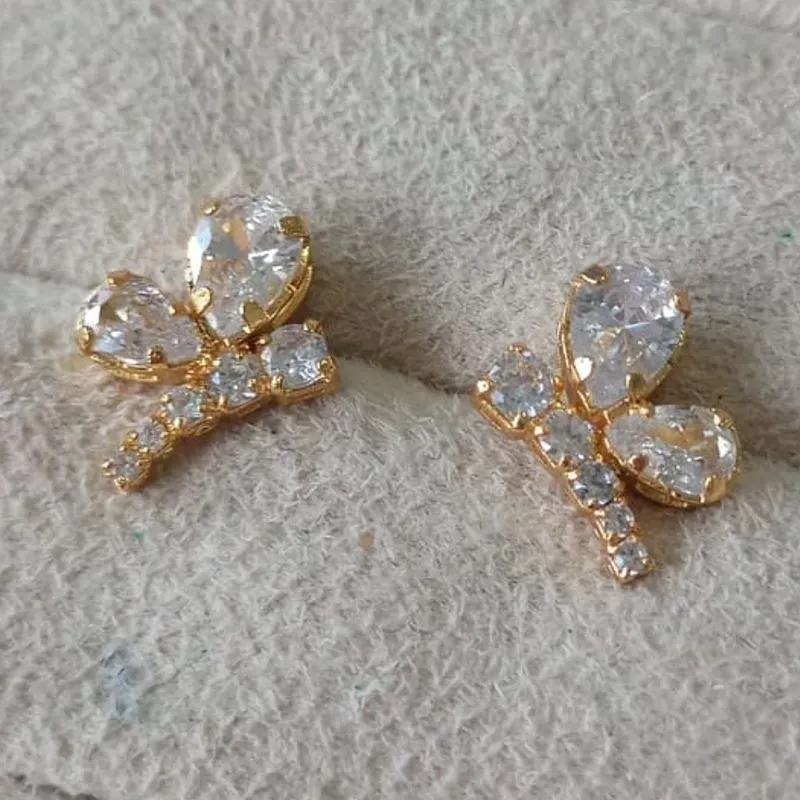 Brinco Borboleta Zirconia