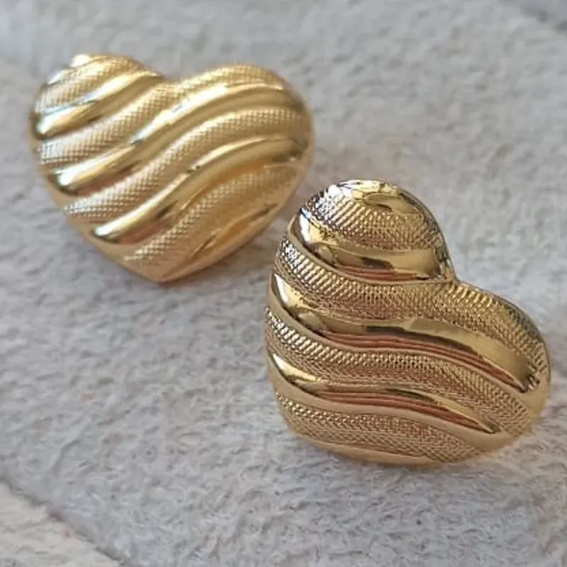 Brinco Coração Texturizado