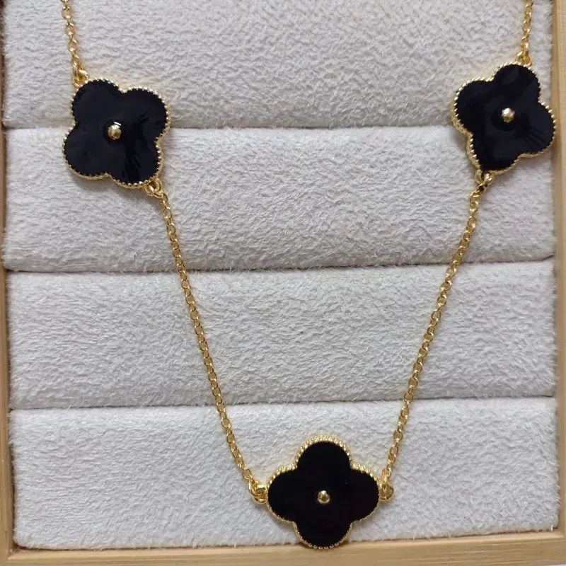 Colar Van Cleef Black