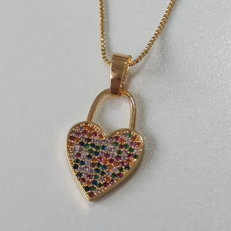 Colar Veneziana Pingente Cadeado Coração Cravejado Colorido