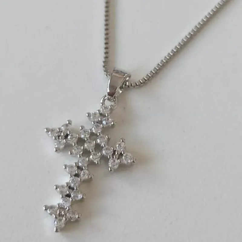 Colar Veneziana Pingente Cruz Cravejado Diamond