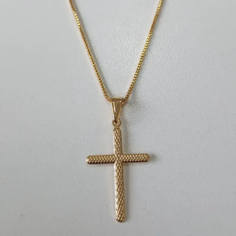 Colar Veneziana Pingente Cruz Texturizada