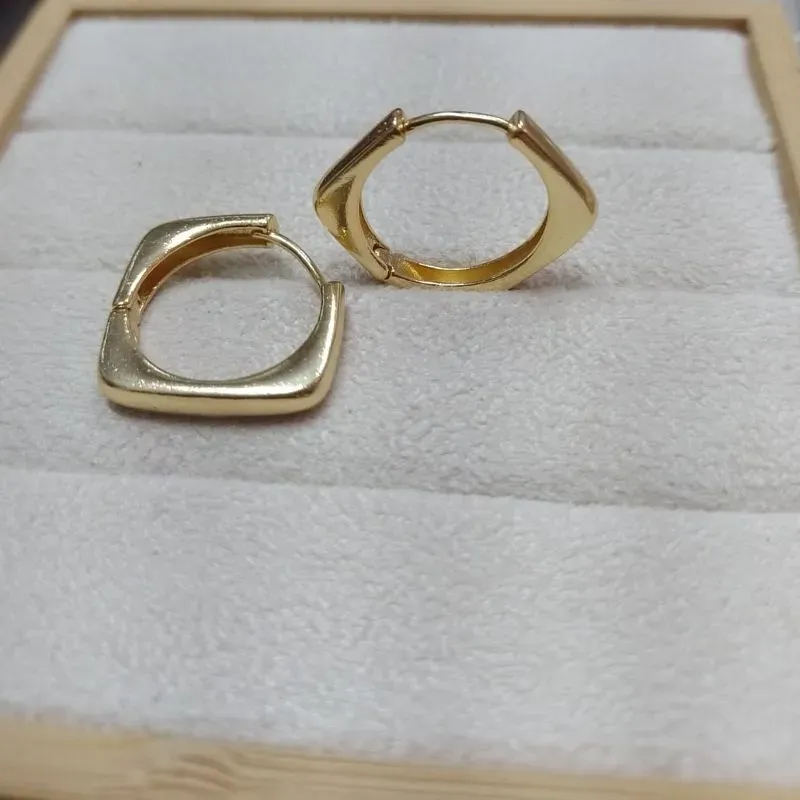 Brinco Argola Quadrada M