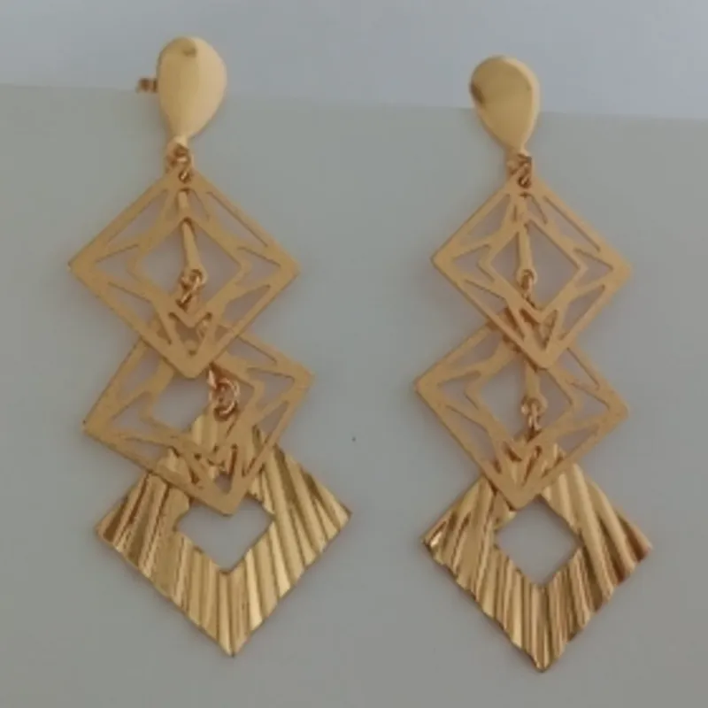 Brinco Pendente Formas Texturizado