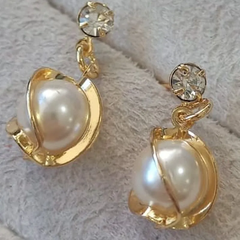 Brinco Ponto de Luz Pingente Pérola