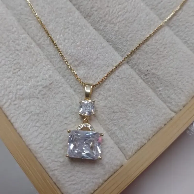 Colar Zircônia Quadrada