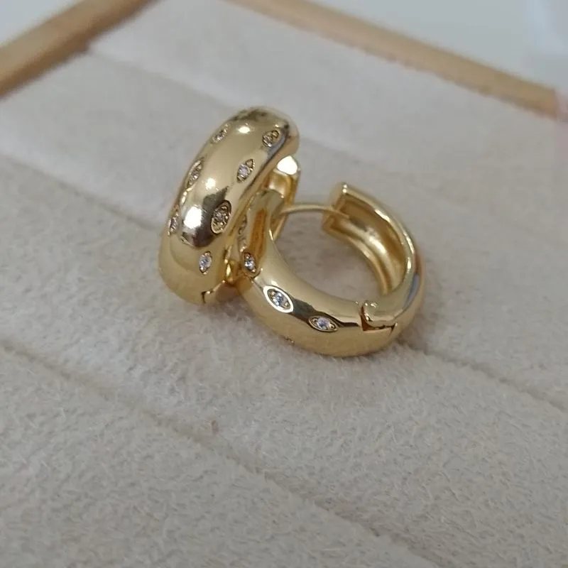 Brinco Argola Click Pontos Cristal