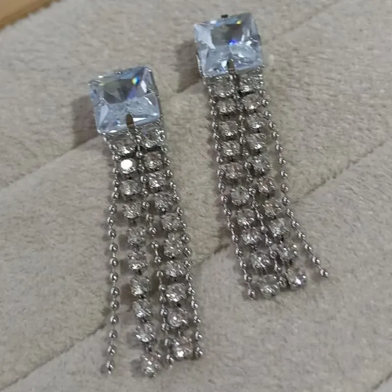 Brinco Festa Franja Zircônia Quadrada