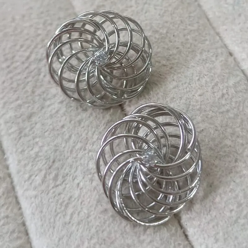 Brinco Fio Labirinto