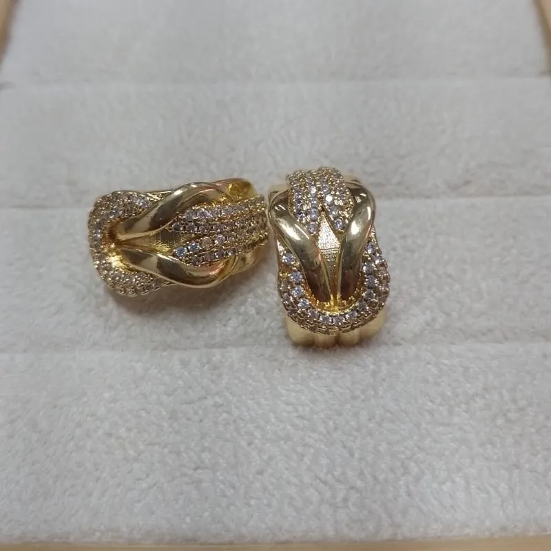 Brinco Laço Microcravejado