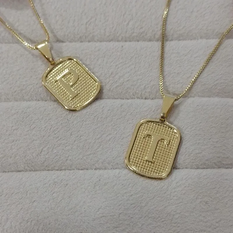 Colar Pingente Letras