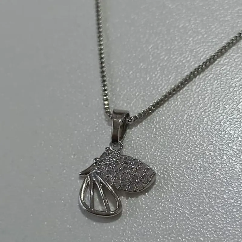 Colar Veneziana Pingente Borboleta Asa Cravejado