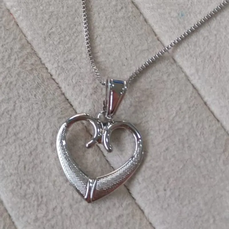 Colar Veneziana Pingente CoraçãoTexturizado Vazado
