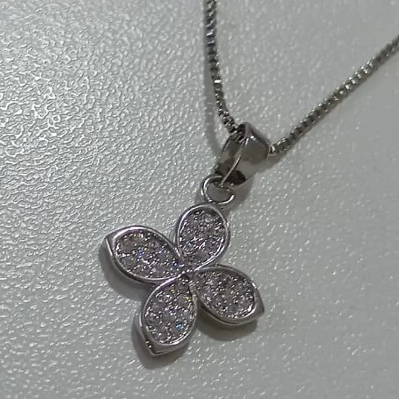 Colar Veneziana Pingente Flôr Cravejado