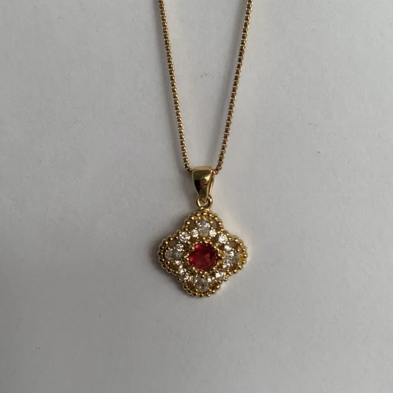 Colar Veneziana Pingente Queen Zircônia