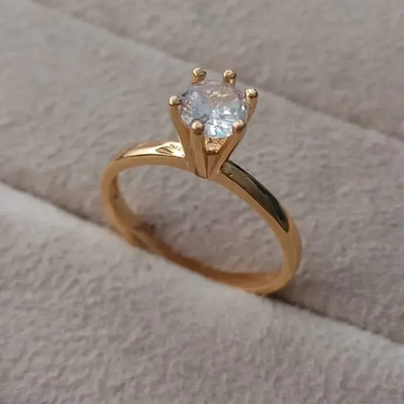 Anel Solitário Louvre