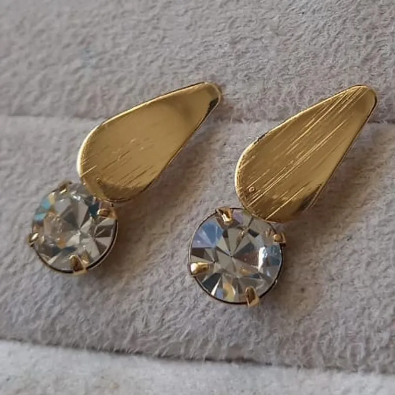 Brinco Pino Gota Pingente Zircônia