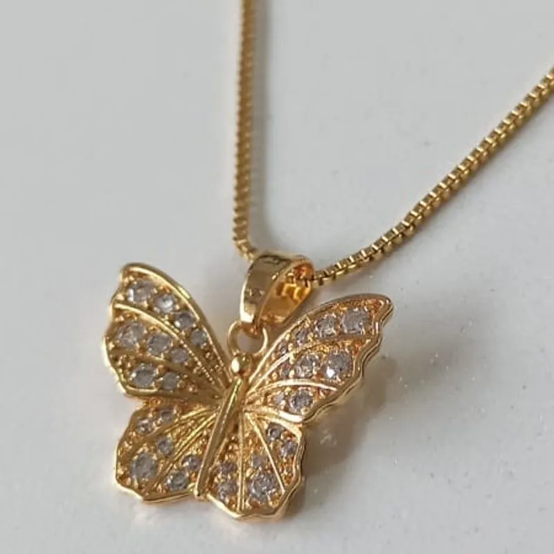 Colar Veneziana Pingente Borboleta Cravejado
