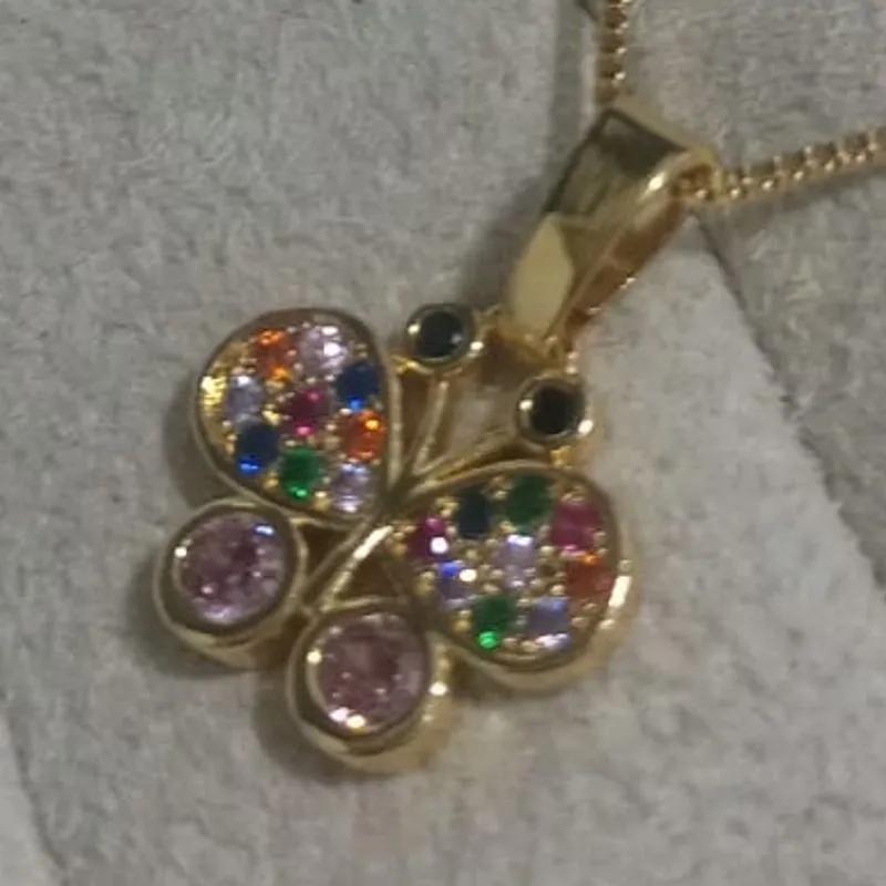 Colar Veneziana Pingente Borboleta Cristal/Colorida