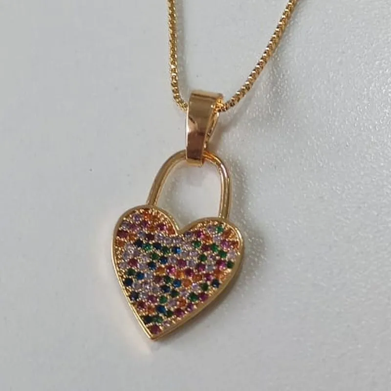 Colar Veneziana Pingente Cadeado Coração Cravejado Colorido