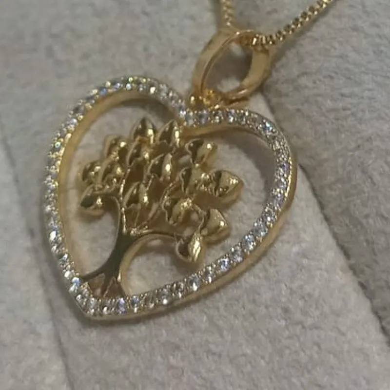 Colar Veneziana Pingente Coração Cravejado com Arvore da Vida