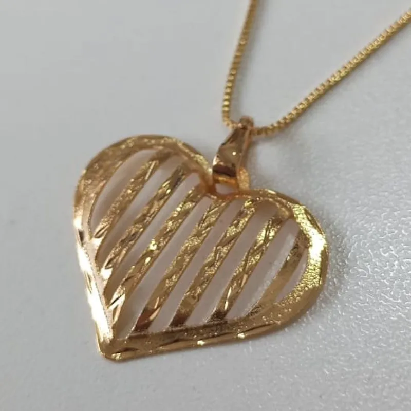 Colar Veneziana Pingente Coração Diamantado